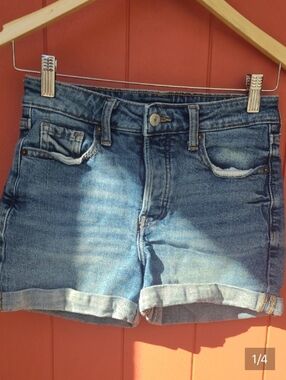 Old Navy Girl's Light Blue Denim Jean Shorts Waist 26"